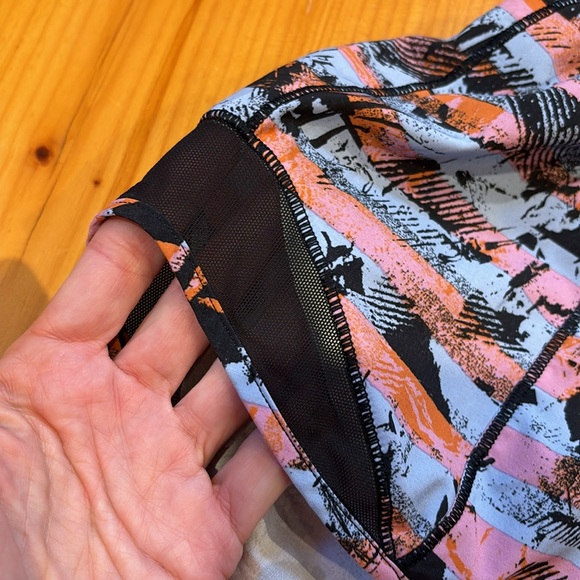 LULULEMON 4 Tall Hotty Hot Swift Shorts 4" Liner Running Inversion Multi Black - Picture 4 of 11